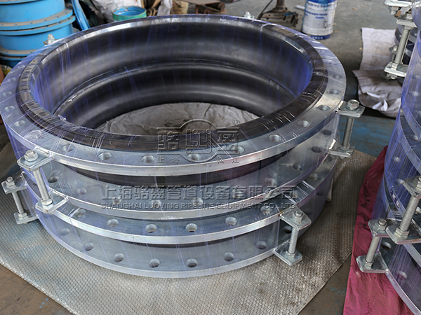 駱盈向中標(biāo)北汽集團中央空調(diào)循環(huán)機組系統(tǒng)安裝項目